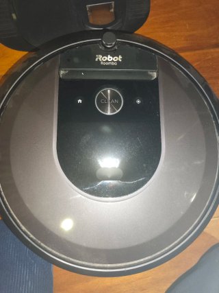 iRobot Roomba i7+