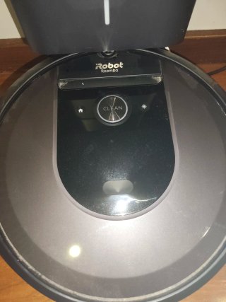 iRobot Roomba i7+