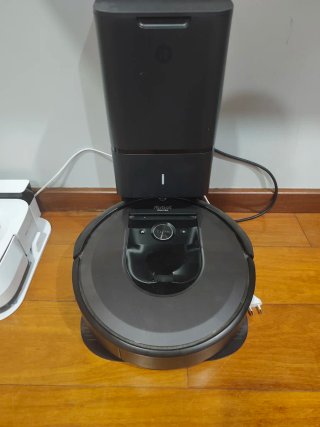 iRobot Roomba i7+