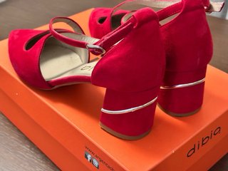 Zapatos Dibia fiesta rojos talla 37 bolso a juego