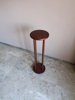 Peana de madera para lámpara