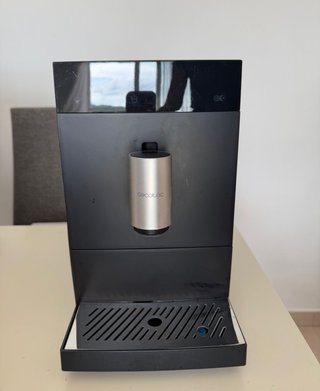 Cafetera Cecotec Averiada