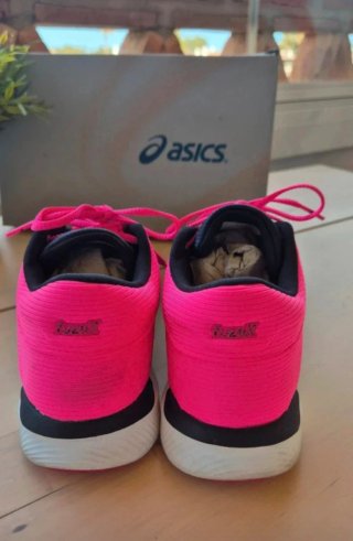Zapatillas deportivas Asics rosas y moradas