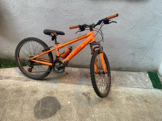 Bicicleta Naranja Infantil