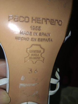 Sandalias blancas tacón bajo