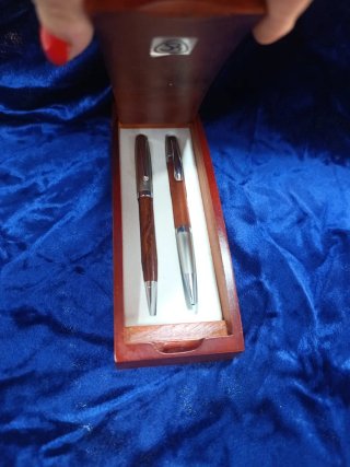 Estuche para bolígrafos de madera