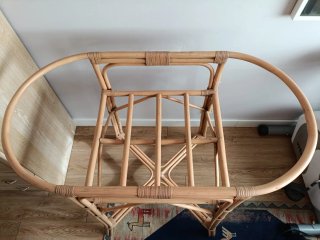 Moisés de mimbre con soporte