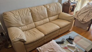 Sofá de 3 plazas en piel beige