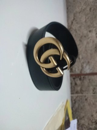 Cinturón Gucci Negro y Dorado 105cm