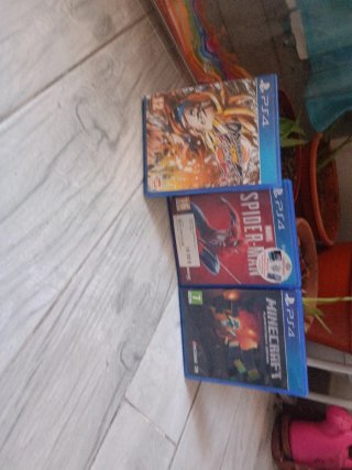 Juegos PS4 por 10 cada uno (PlayStation 4) Spider-