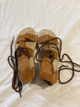 Sandalias marrones plataforma cuerdas T.38