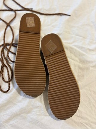 Sandalias marrones plataforma cuerdas T.38
