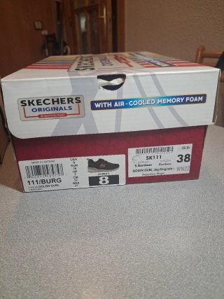 Zapatillas Skechers Marrón y Dorado