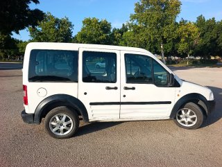 Ford Tourneo Connect 2004