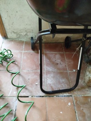 Barbacoa portátil con tapa