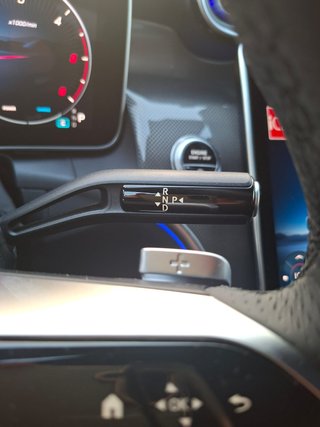 Mercedes-Benz GLC 220D Hybrid 2025