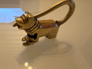 Antico luchetto in ottone a forma di cane