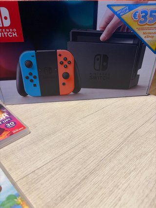 Nintendo Switch + 4 Juegos (negoniable)