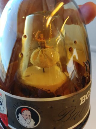 Botella antigua caja de musica bailarina