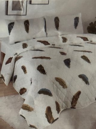 Colcha cama 135CM.  Nuevo a estrenar.