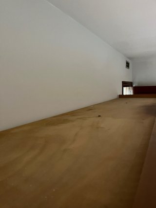 Armadio in legno a 6 ante