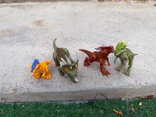 Pack 4 dinosaurios de juguete