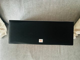 JBL EC25 Altavoz Central Negro y Blanco