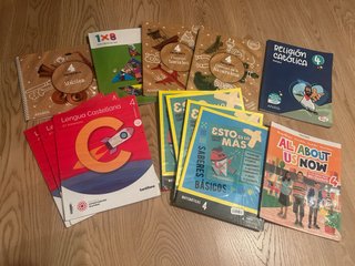 Vendo libros de 4º de Primaria en buen estado.