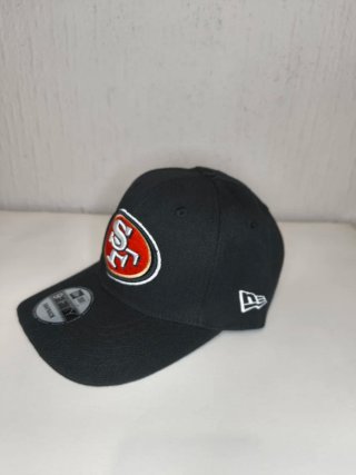 Gorra New Era 49ers velcro ajustable Negra unisex