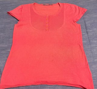 Blusa tejida coral con botones