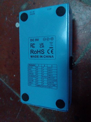 Pedal de guitarra reverb y modulaciones