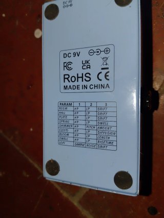 Pedal de guitarra reverb y modulaciones