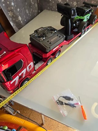 Camión RC Scania 770 S V8 y remolque nuevo