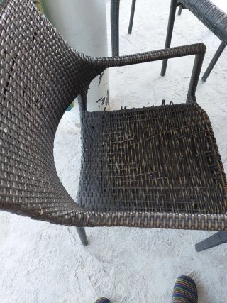 Mesa y sillas de jardín ratán cristal