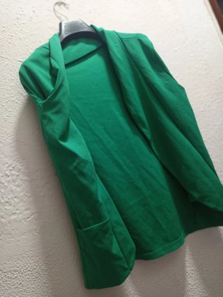 Traje verde entero con pantalón y chaqueta