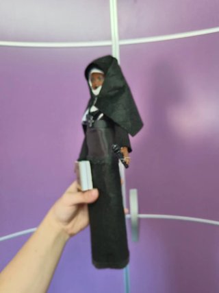 Muñeca Monja barbie disney Whoopi Goldberg mattel