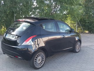 Lancia Ypsilon 2013