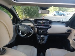 Lancia Ypsilon 2013