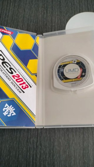 Pro Evolution Soccer 2013 PSP