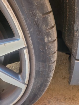 Neumático Pirelli 225/40 R20 94Y