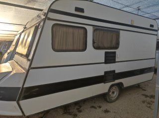 Caravana HERGO IMPALA. 750 Kg. 5 plazas.