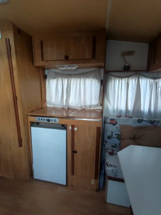 Caravana HERGO IMPALA. 750 Kg. 5 plazas.