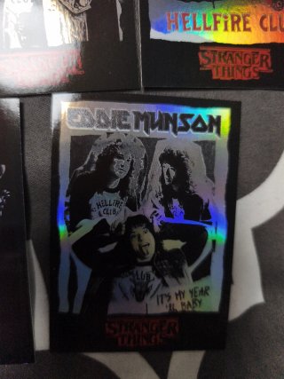Lote Cartas Stranger Things Hellfire Club
