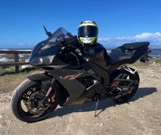 Yamaha R1 2008 Negra