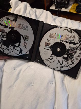 Metal Gear Solid PS1 PAL Konami
