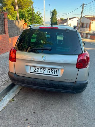 Peugeot 207 sw 2008