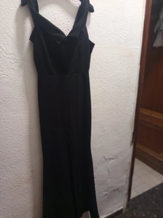 Vestido negro largo cola sirena
