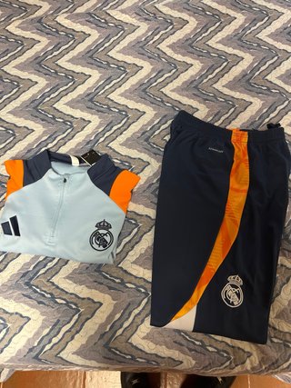 Chándal Real Madrid T.24/25 Adidas Talla M Nuevo