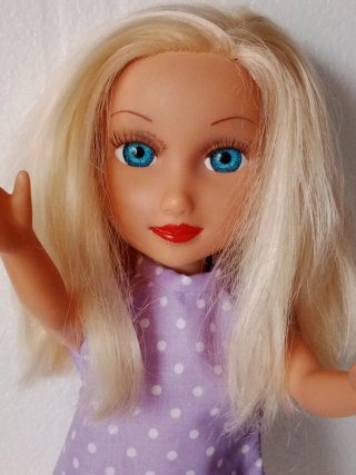 Muñeca Loisa antigua,rubia platino,ojos azules,ves