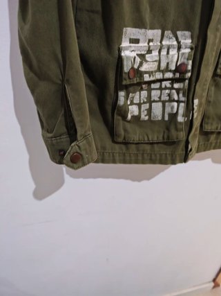 Chaqueta verde con estampado